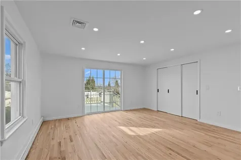 1625 East Main Road Portsmouth RI 02871