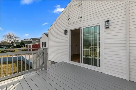 1625 East Main Road Portsmouth RI 02871