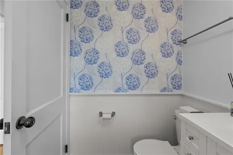 1625 East Main Road Portsmouth RI 02871