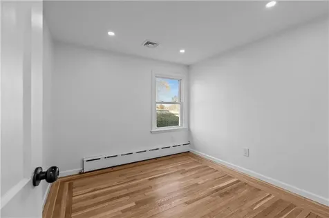 1625 East Main Road Portsmouth RI 02871