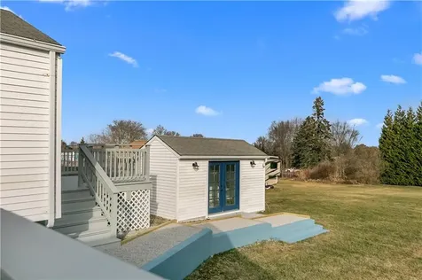 1625 East Main Road Portsmouth RI 02871