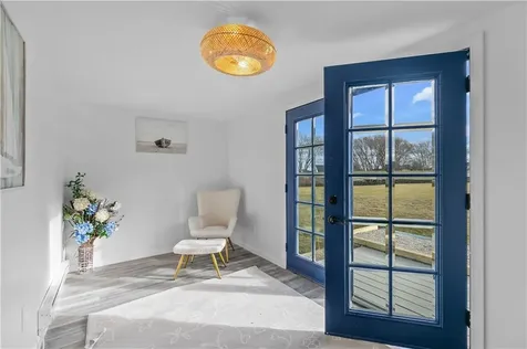 1625 East Main Road Portsmouth RI 02871