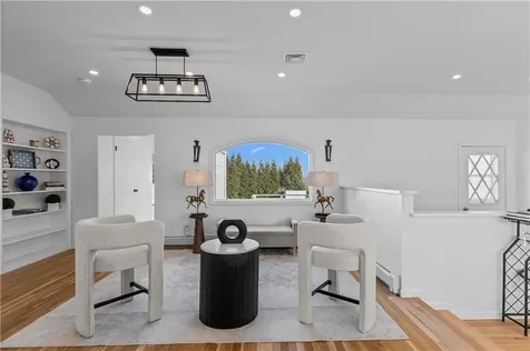 1625 East Main Road Portsmouth RI 02871