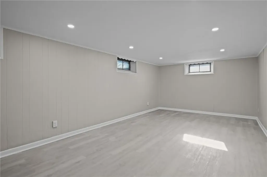 62 Old Spring Road Cranston RI 02920