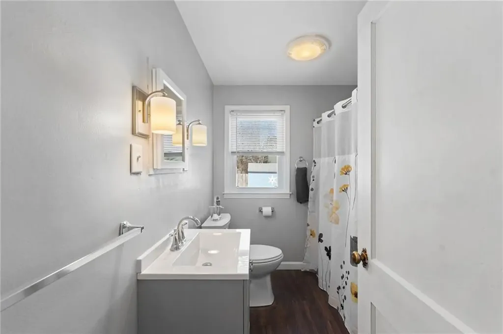 11 Perry Street Smithfield RI 02917