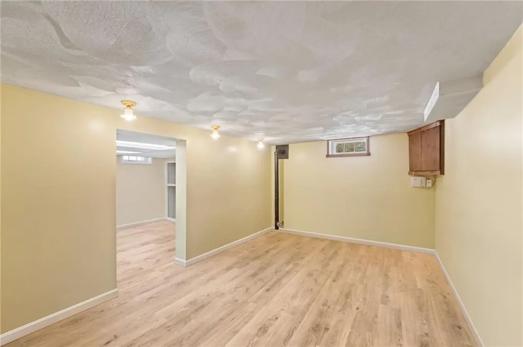 11 Perry Street Smithfield RI 02917