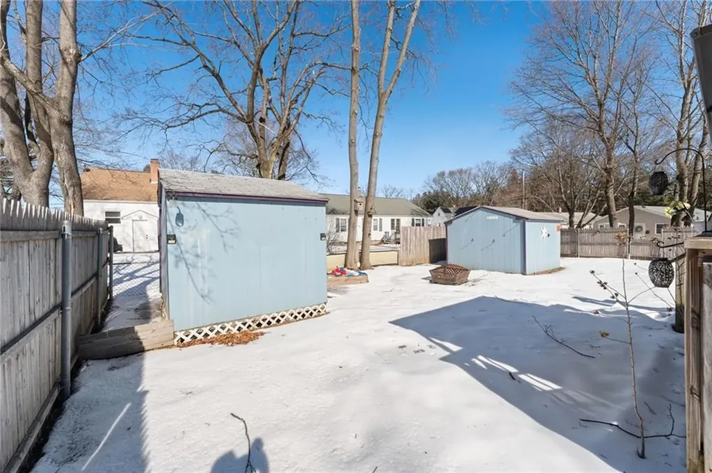 11 Perry Street Smithfield RI 02917