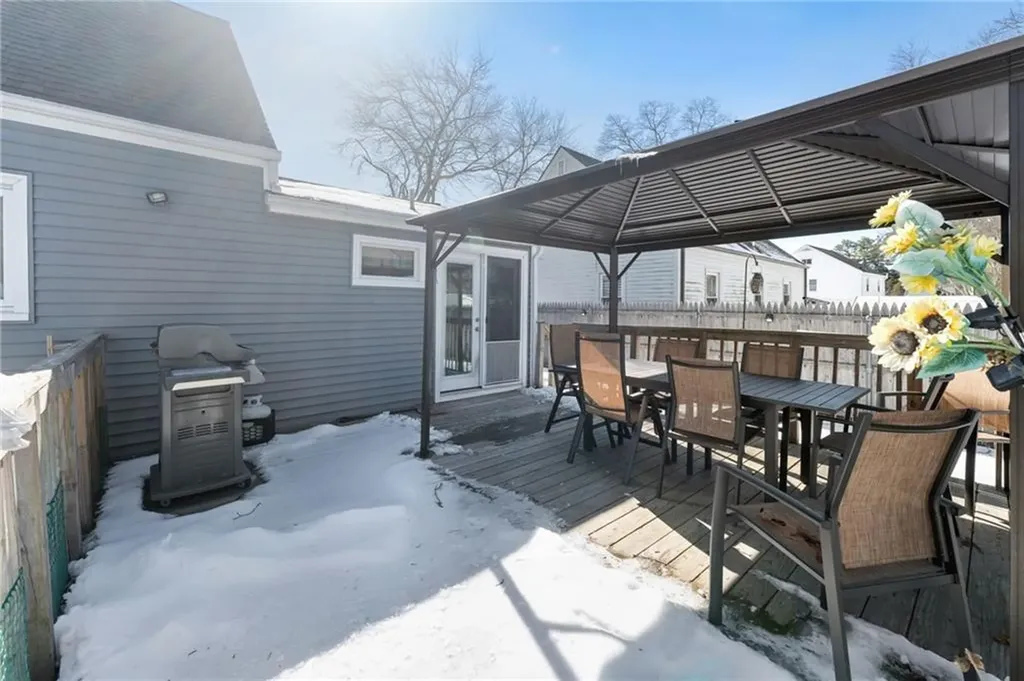 11 Perry Street Smithfield RI 02917