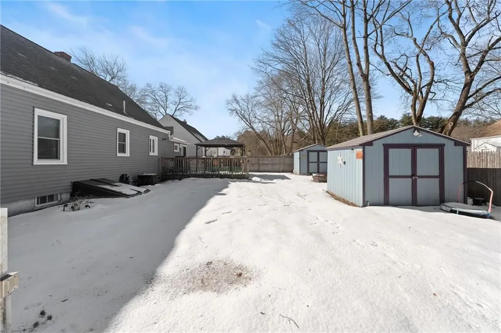 11 Perry Street Smithfield RI 02917