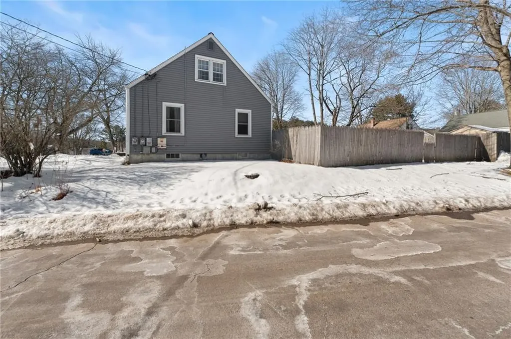 11 Perry Street Smithfield RI 02917