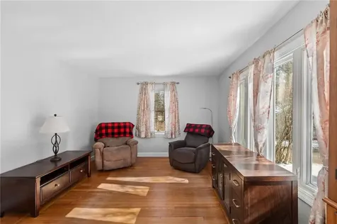 11 Perry Street Smithfield RI 02917