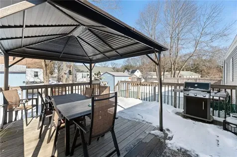 11 Perry Street Smithfield RI 02917