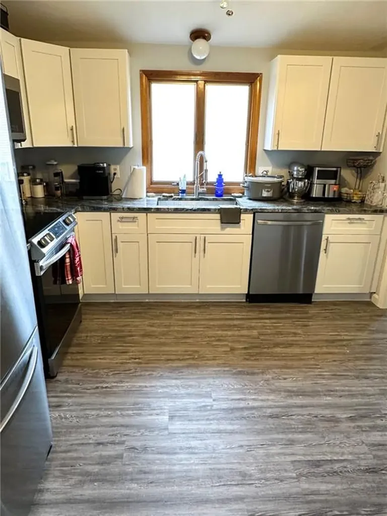 276 Woodward Road Providence RI 02904