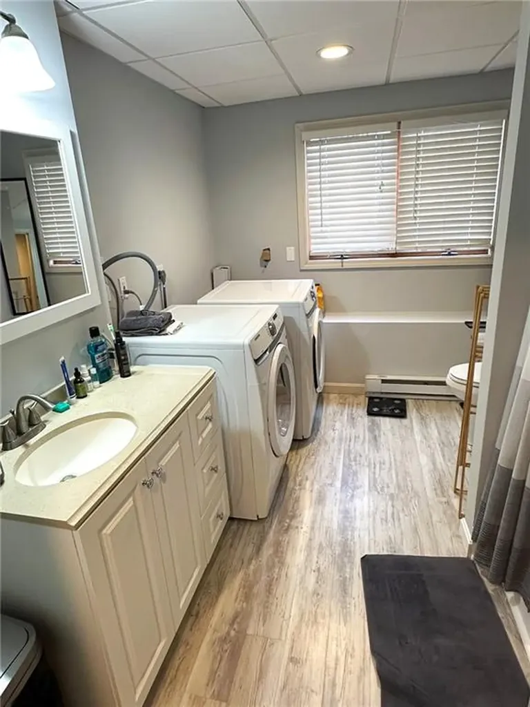 276 Woodward Road Providence RI 02904