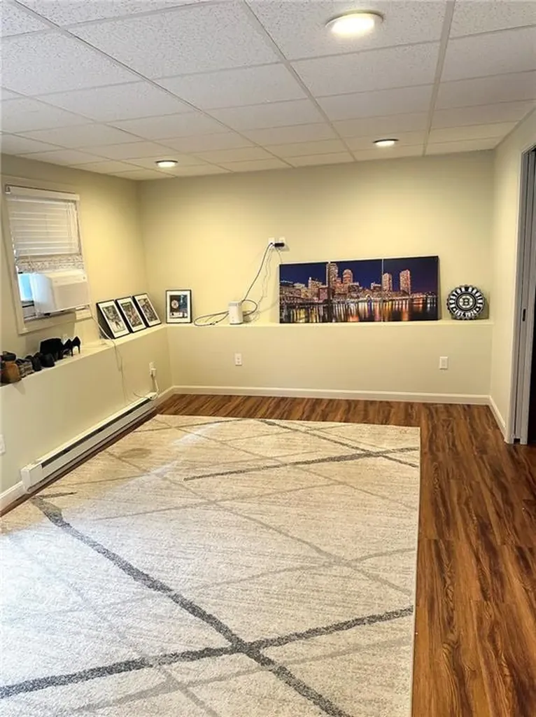 276 Woodward Road Providence RI 02904