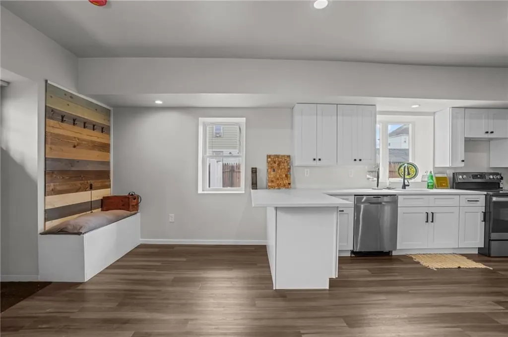 8 Queen Street Cranston RI 02920