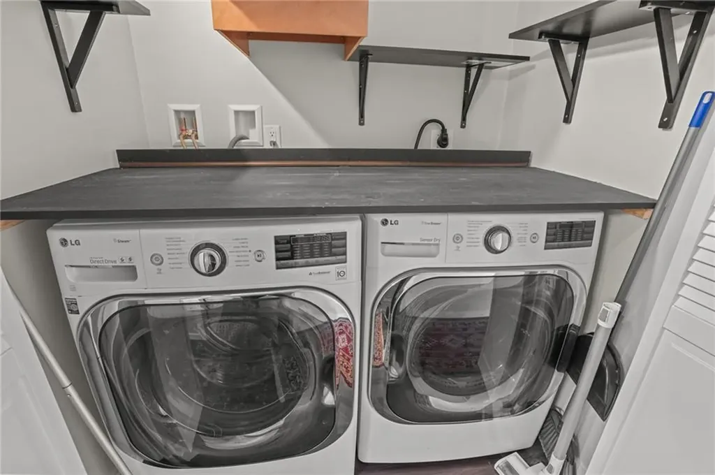 8 Queen Street Cranston RI 02920