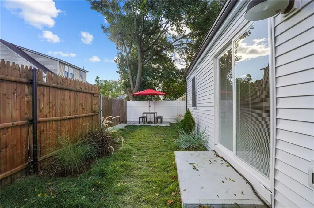 8 Queen Street Cranston RI 02920