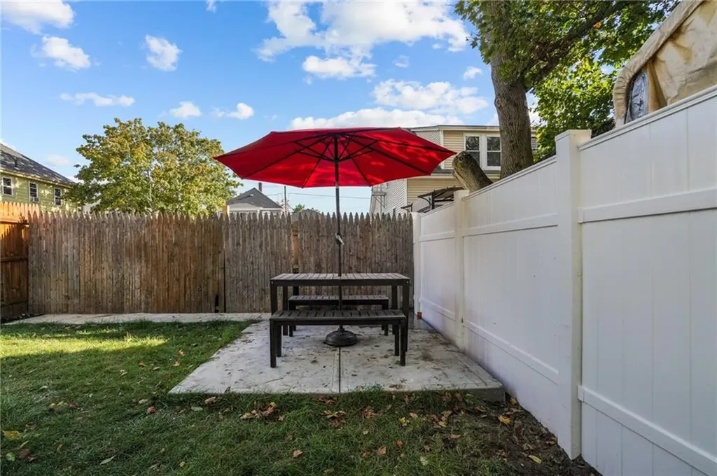 8 Queen Street Cranston RI 02920