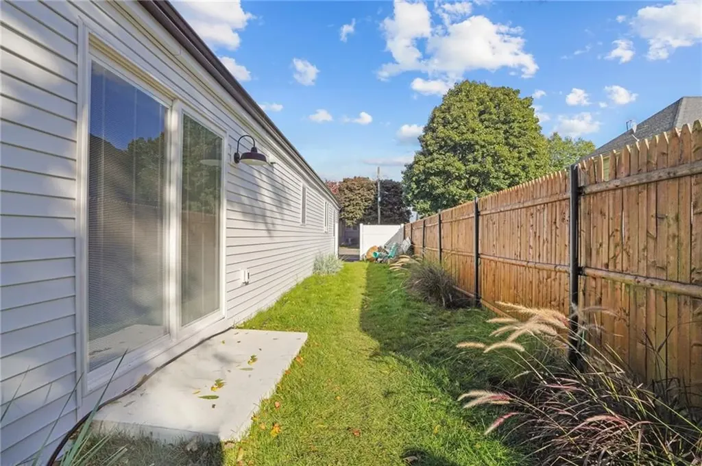 8 Queen Street Cranston RI 02920