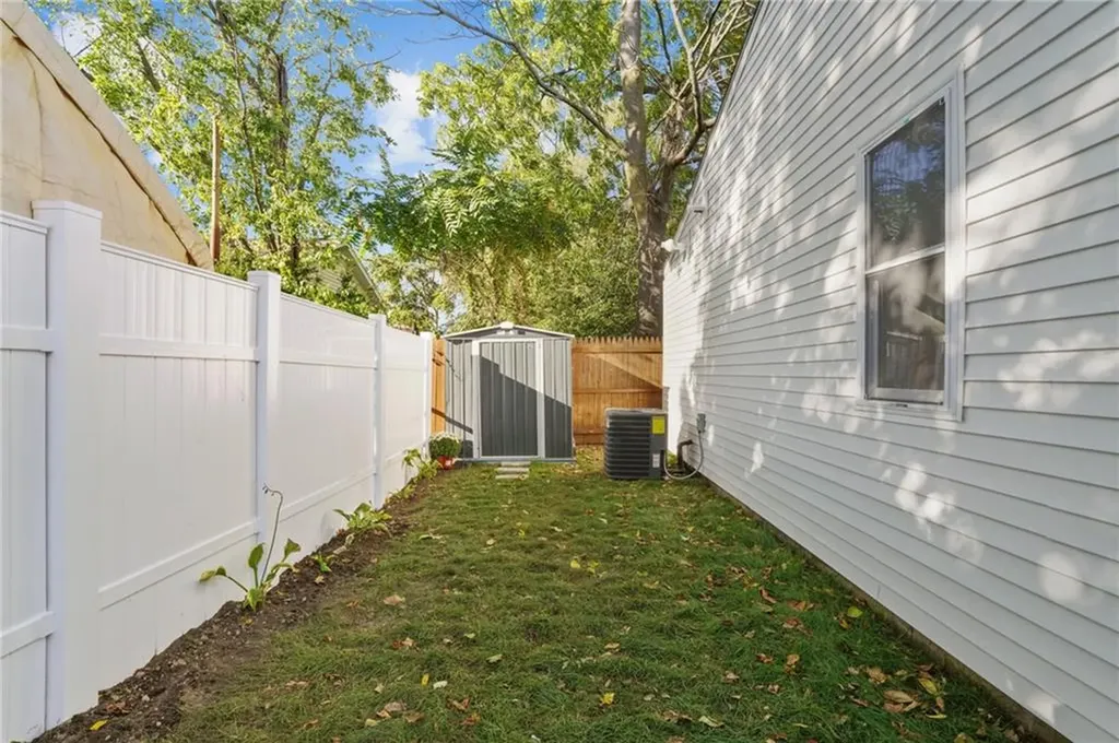 8 Queen Street Cranston RI 02920