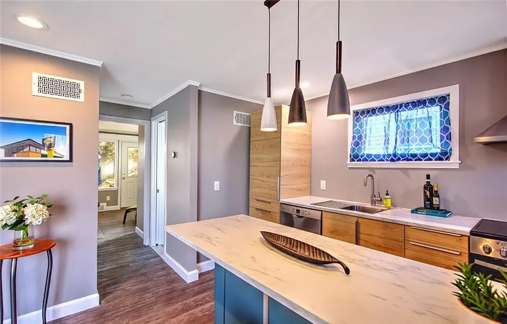 3220 Post Road Warwick RI 02886