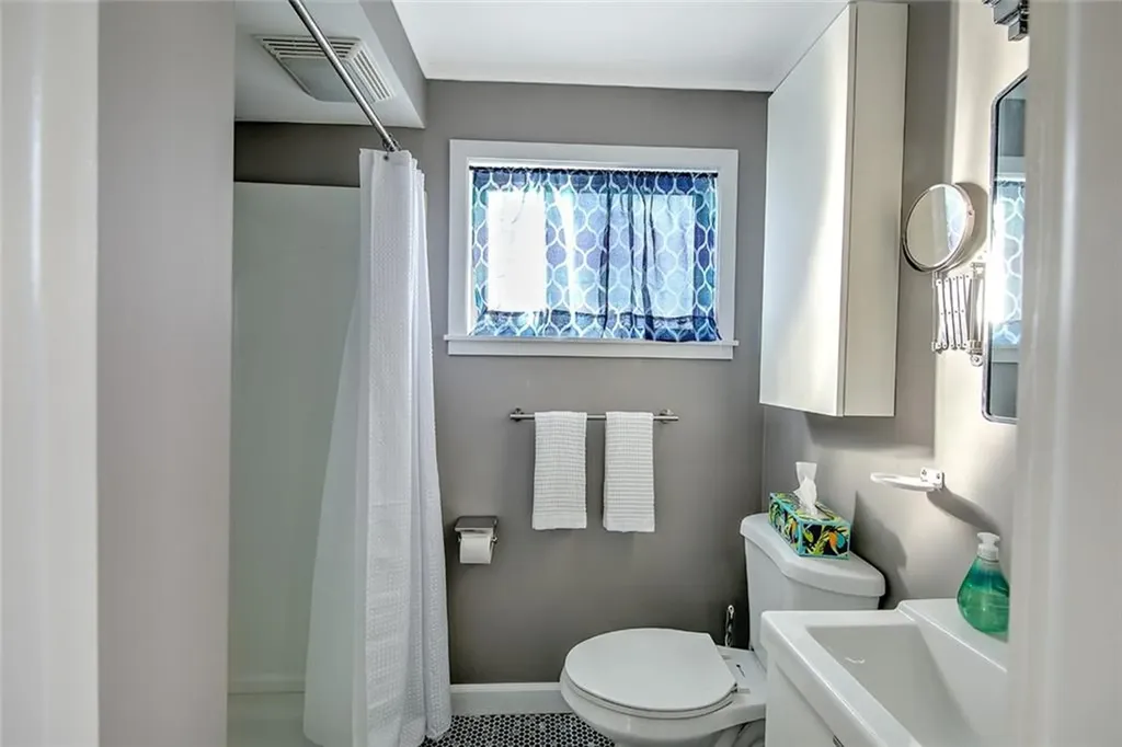 3220 Post Road Warwick RI 02886
