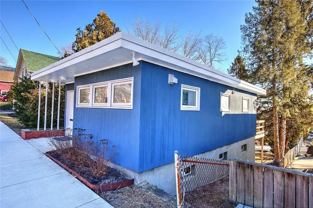 3220 Post Road Warwick RI 02886