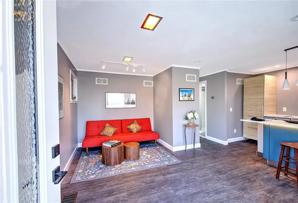 3220 Post Road Warwick RI 02886
