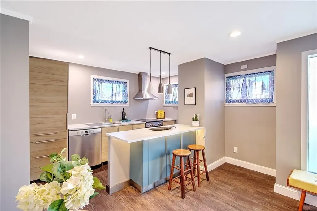 3220 Post Road Warwick RI 02886