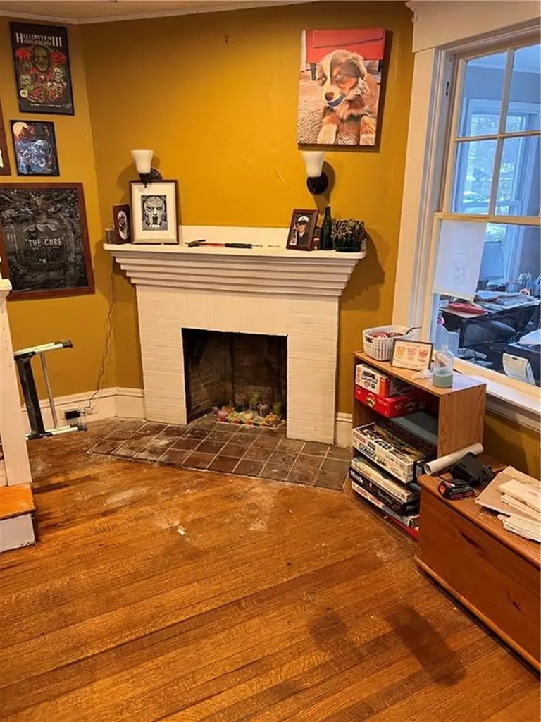 124 Auburn Street Cranston RI 02910