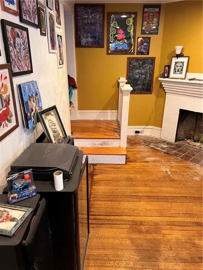 124 Auburn Street Cranston RI 02910