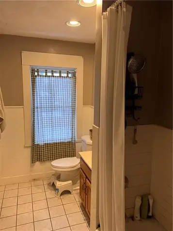 124 Auburn Street Cranston RI 02910