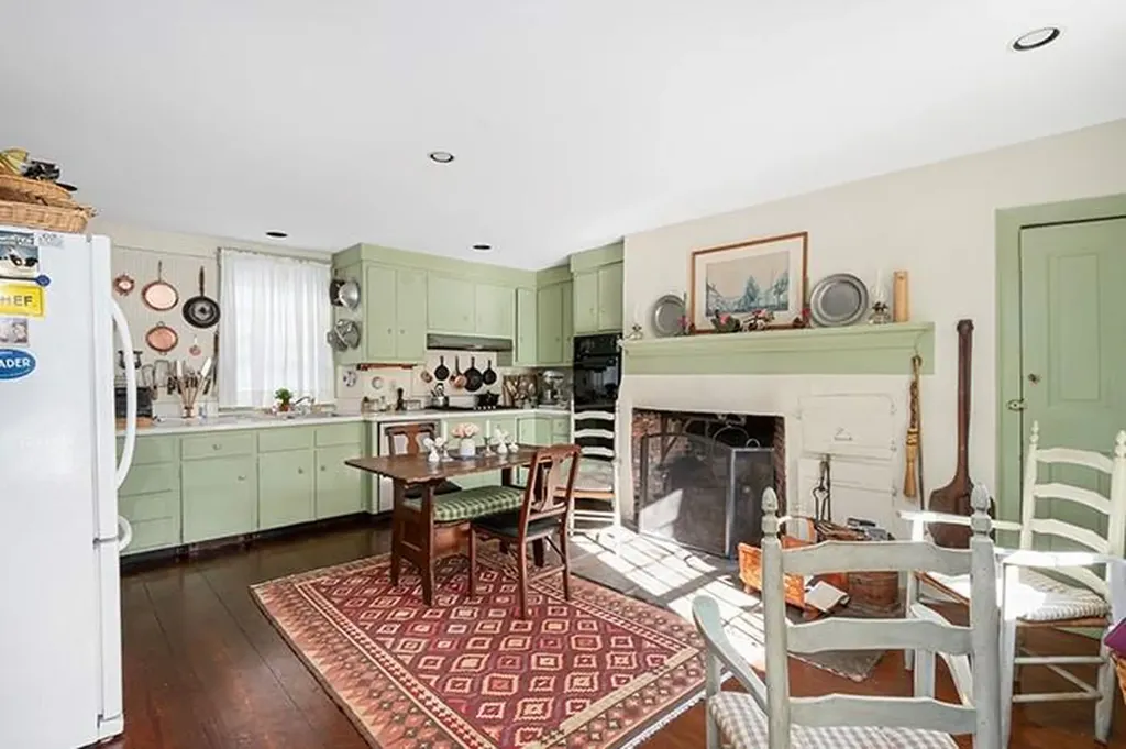 135 Benefit Street Providence RI 02906