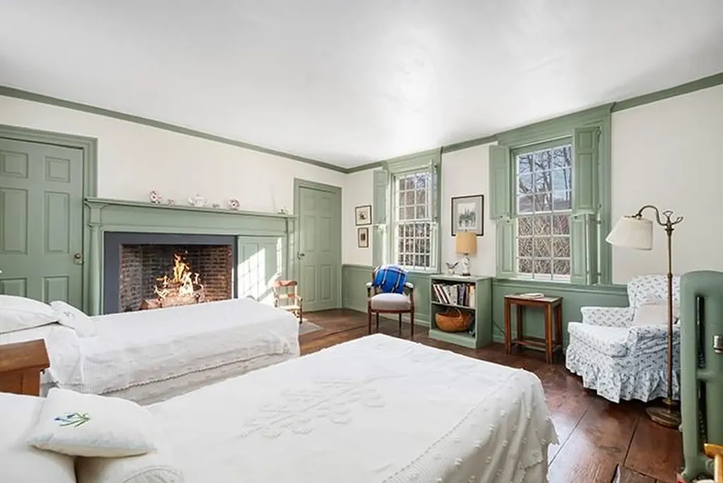 135 Benefit Street Providence RI 02906