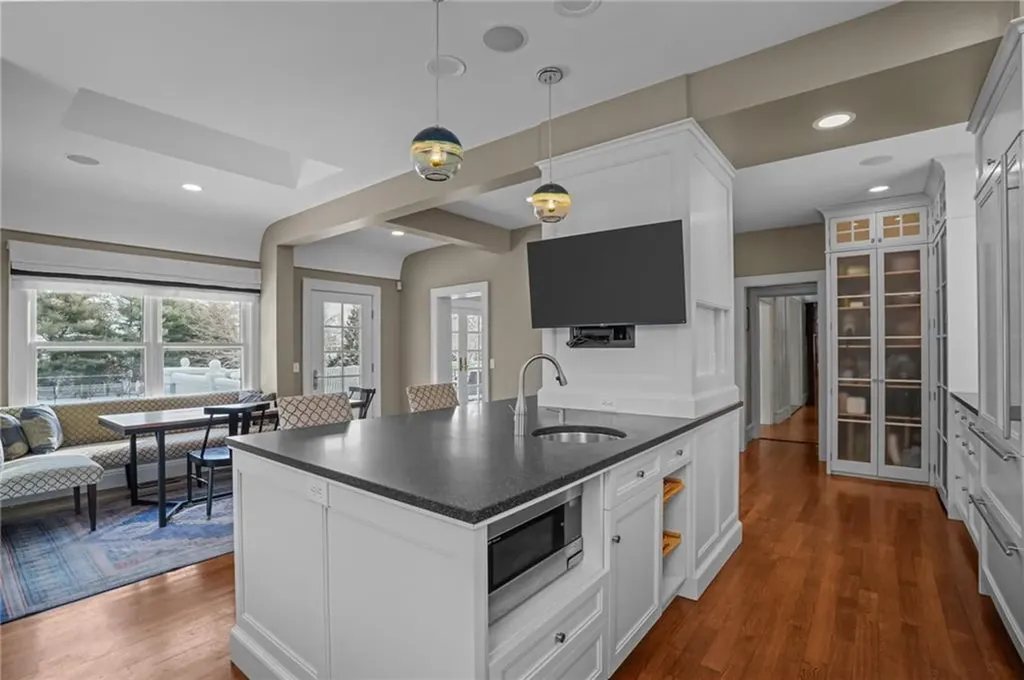 298 Rumstick Road Barrington RI 02806