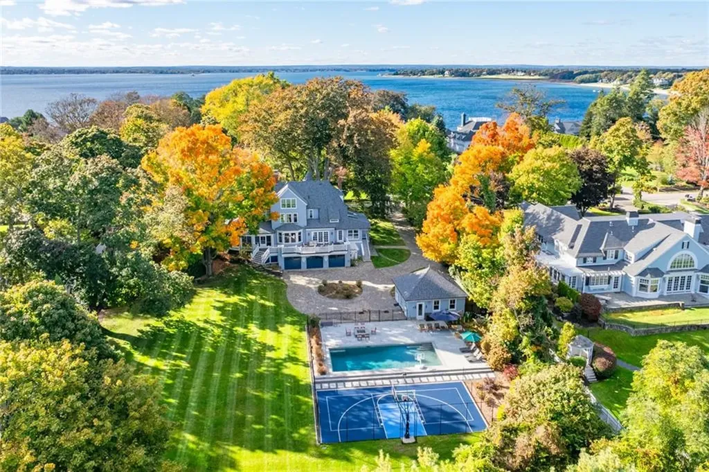298 Rumstick Road Barrington RI 02806