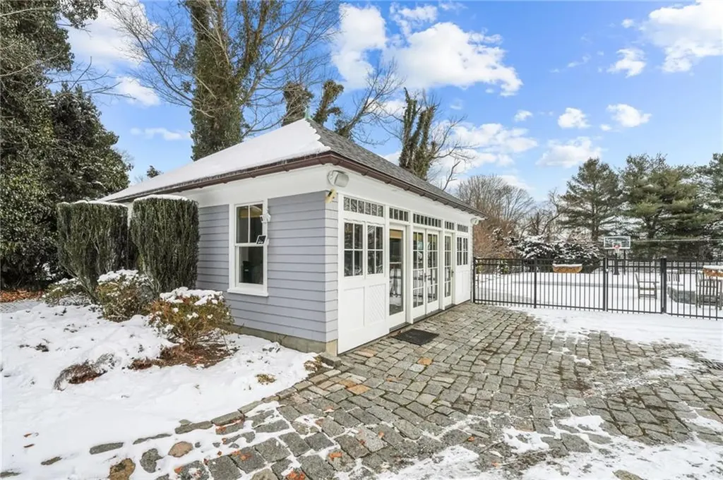298 Rumstick Road Barrington RI 02806