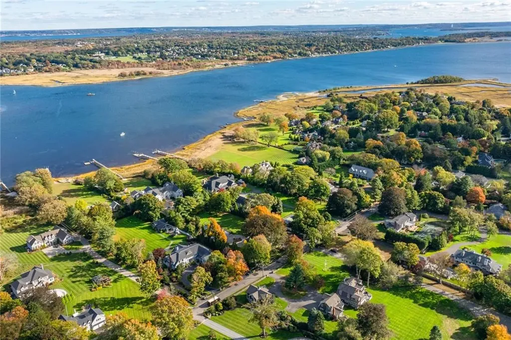 298 Rumstick Road Barrington RI 02806