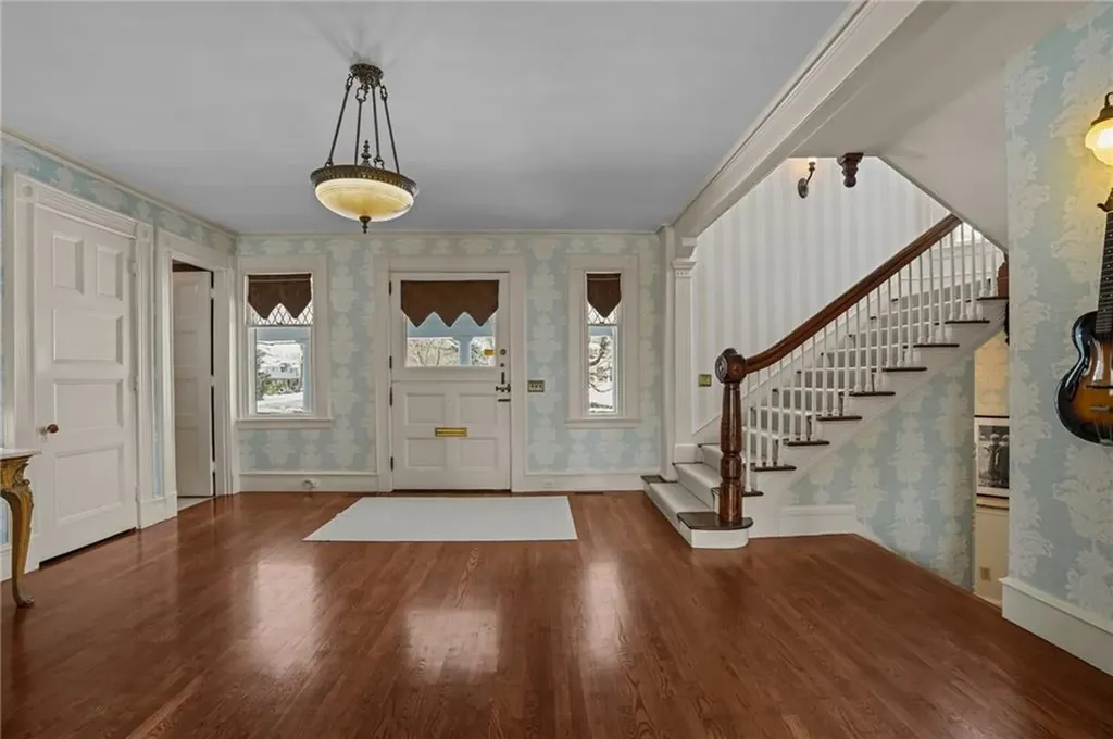 298 Rumstick Road Barrington RI 02806