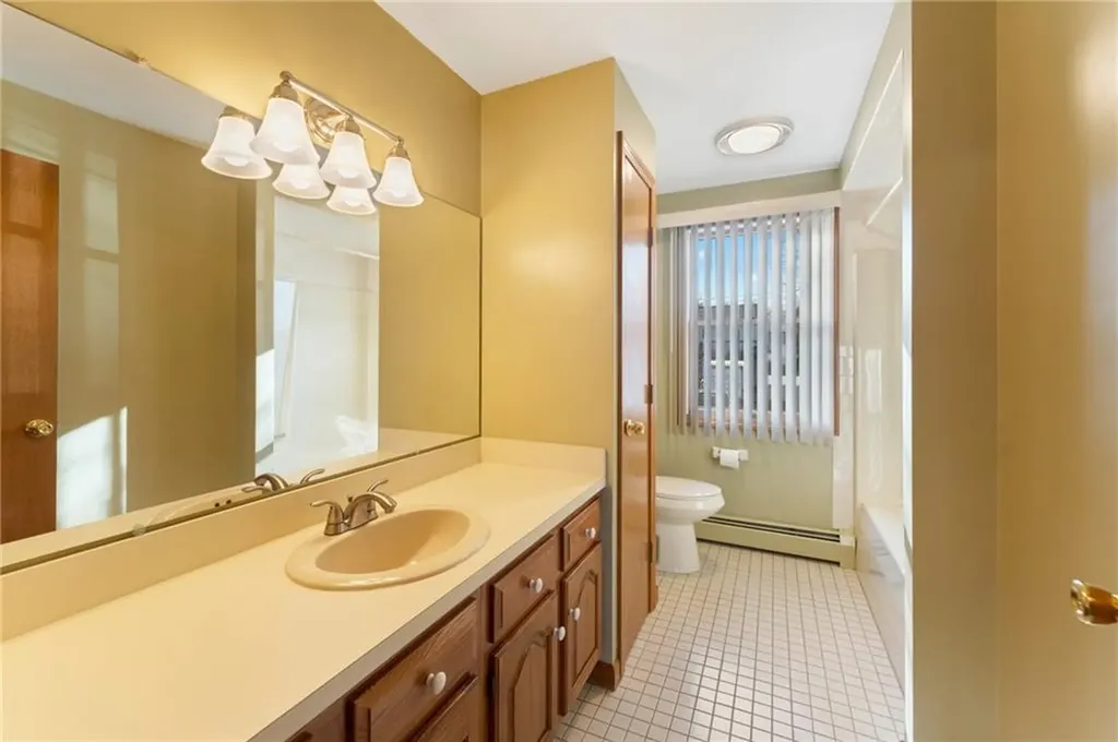 36 Vivian Avenue North Providence RI 02904