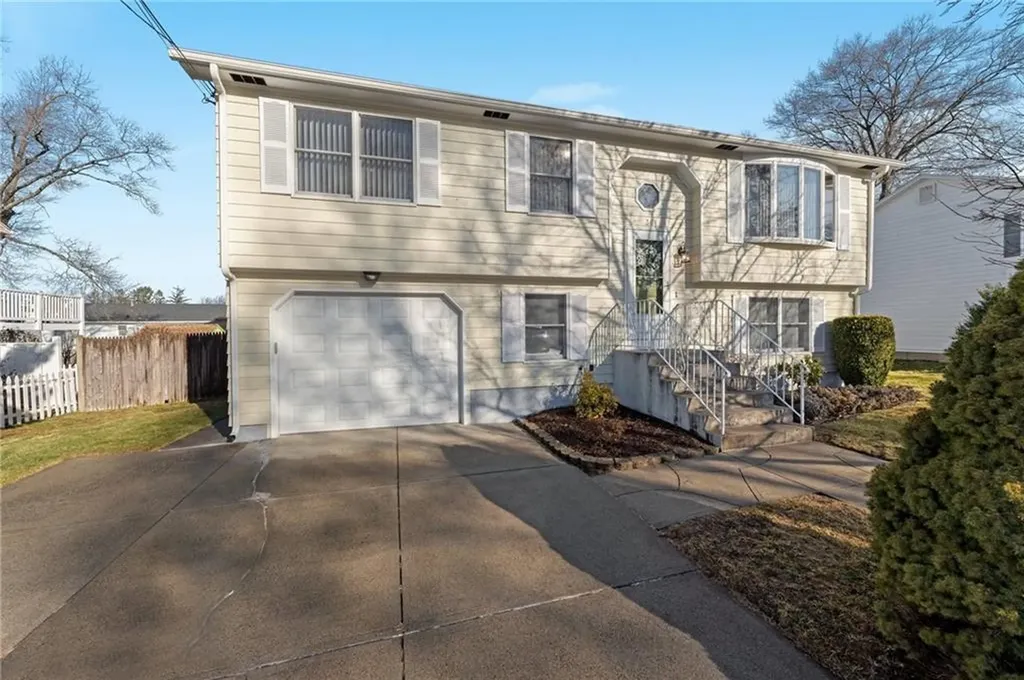 36 Vivian Avenue North Providence RI 02904