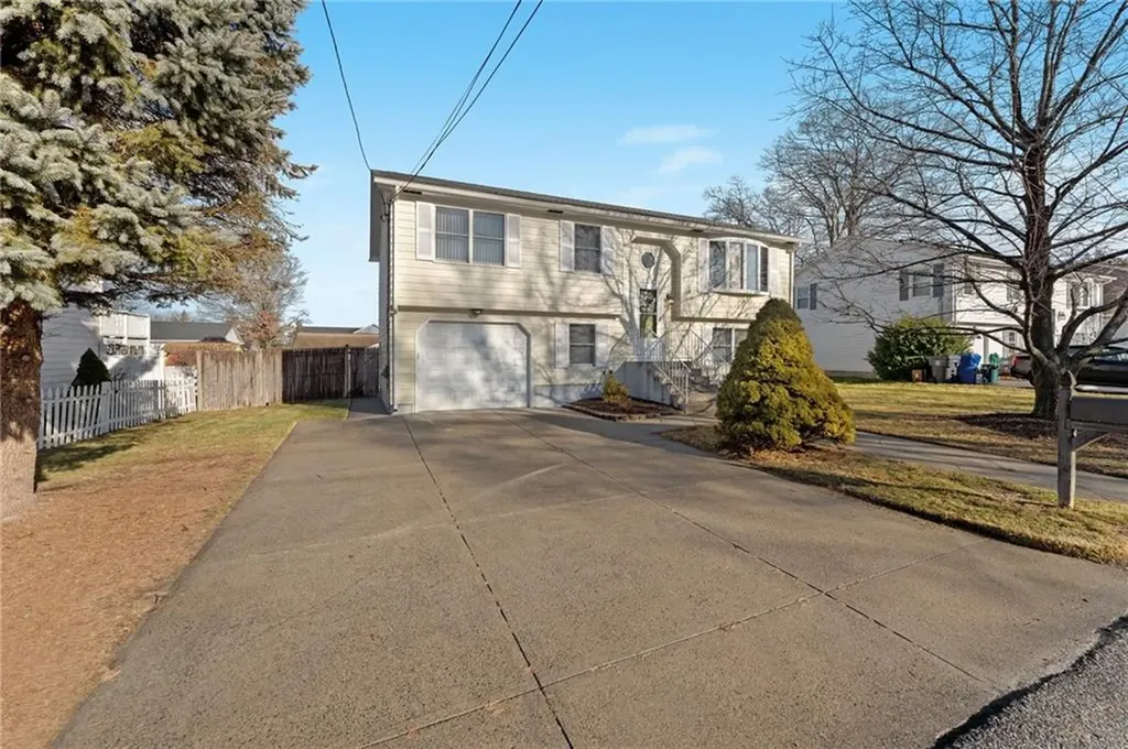 36 Vivian Avenue North Providence RI 02904