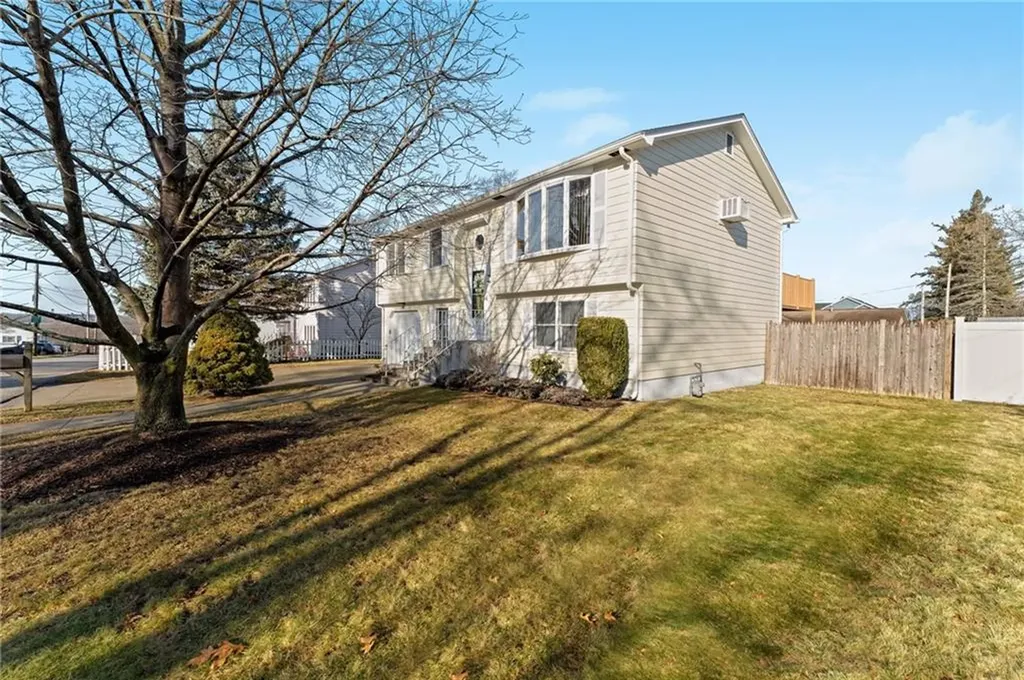 36 Vivian Avenue North Providence RI 02904