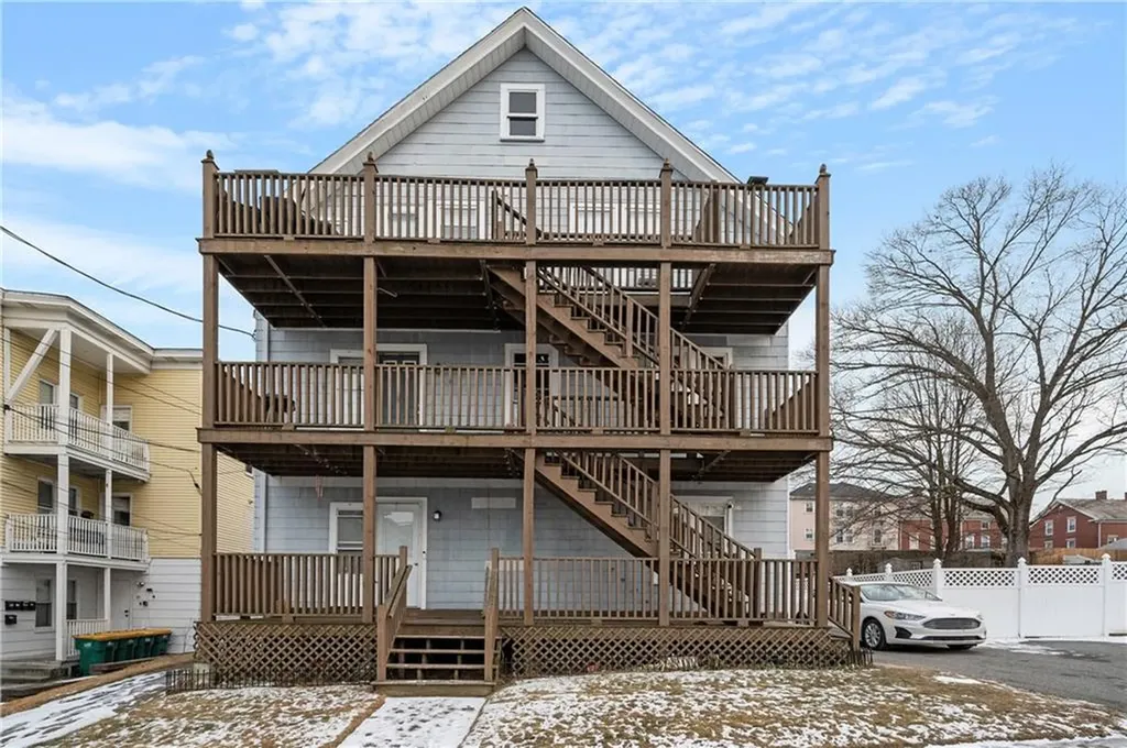 43 Rivulet Street Woonsocket RI 02895