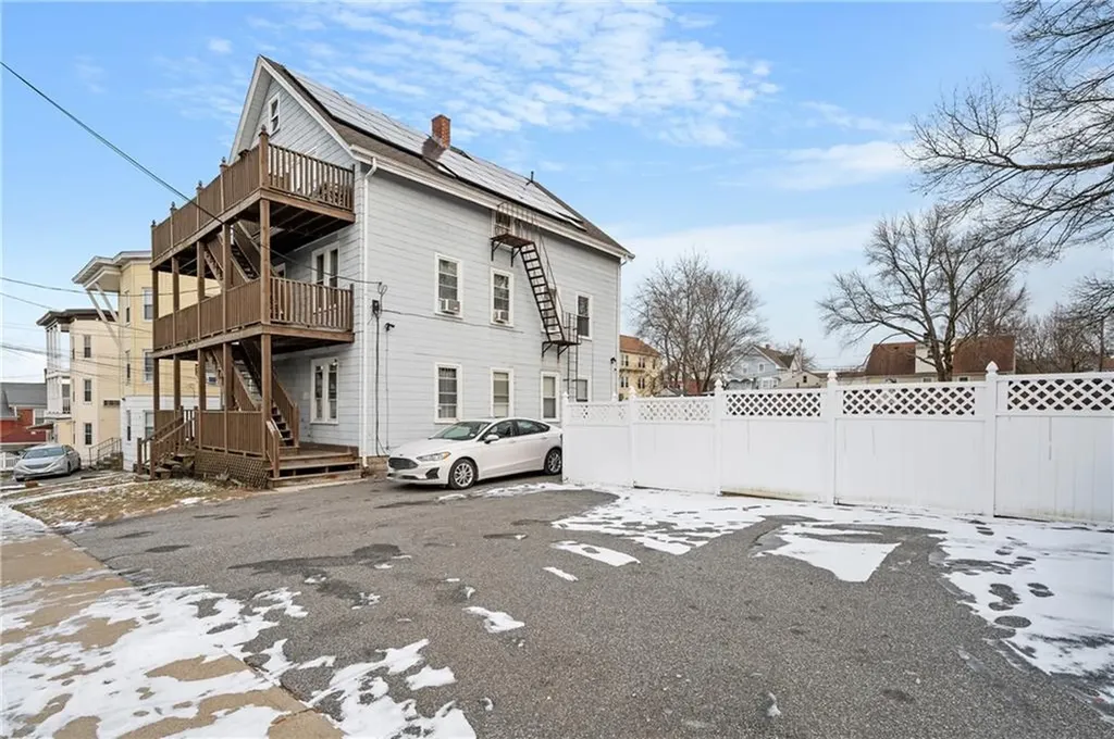 43 Rivulet Street Woonsocket RI 02895