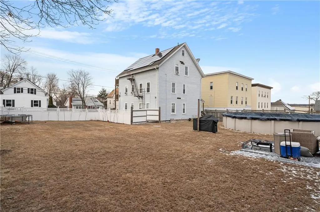 43 Rivulet Street Woonsocket RI 02895