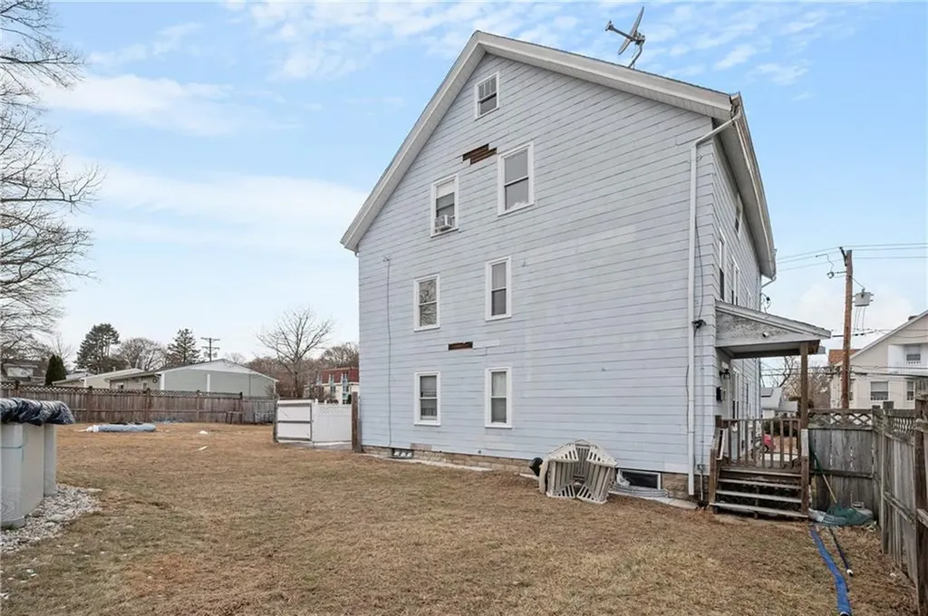 43 Rivulet Street Woonsocket RI 02895