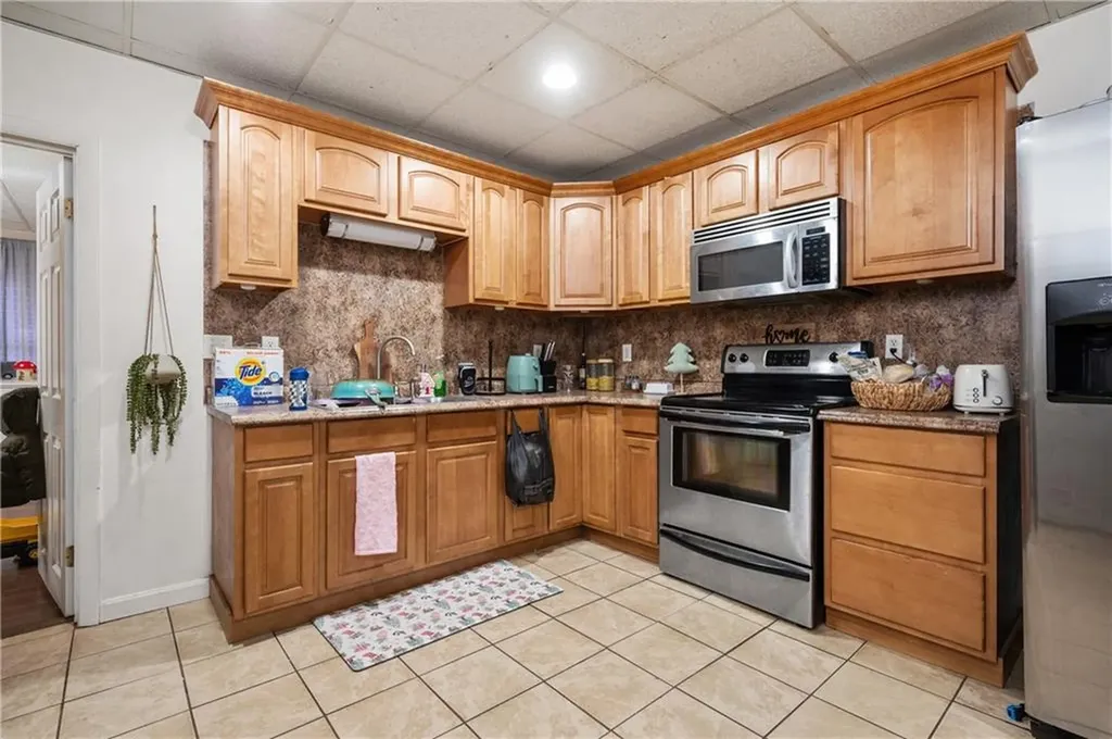 43 Rivulet Street Woonsocket RI 02895
