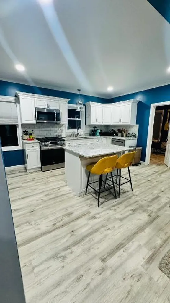 53 Royal Avenue Warwick RI 02889